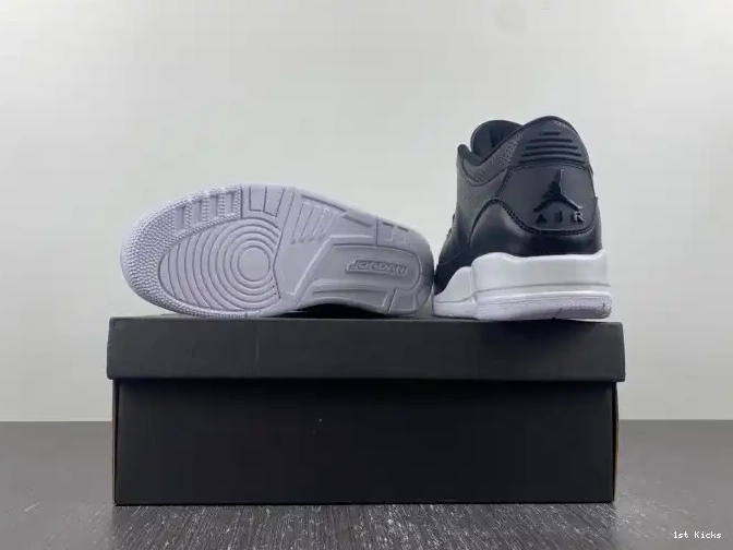 1st Kicks Shoes Retro 136064-020 (2016) 3 Monday Cyber Jordan 0615